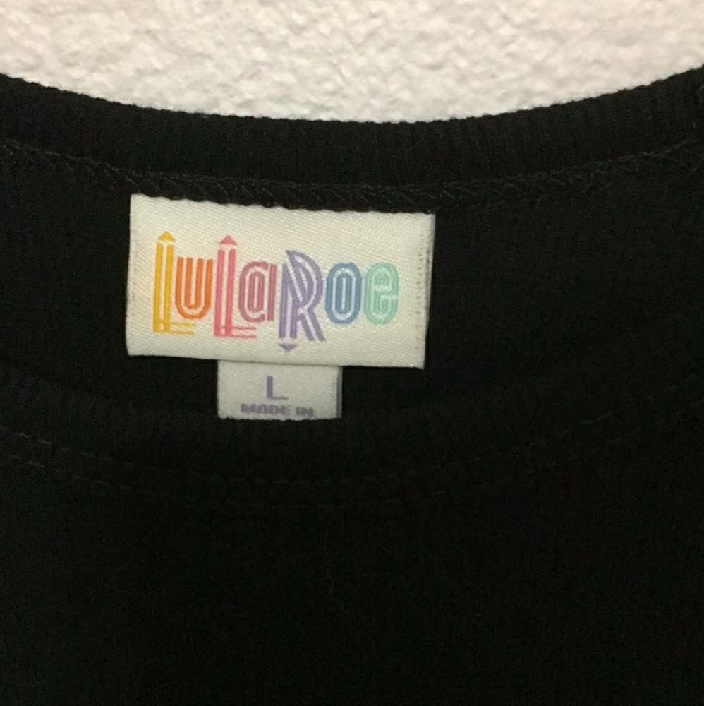 Cute Lularoe Raglan Style Top! New Without Tags! (Large) - Picture 2 of 5